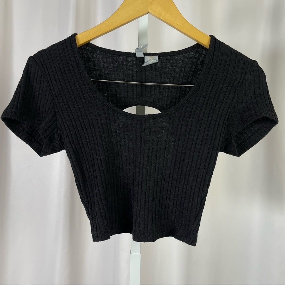 Sky and Sparrow Medium Black Ribbed Crop Top Cutout Twist Knot Open Back